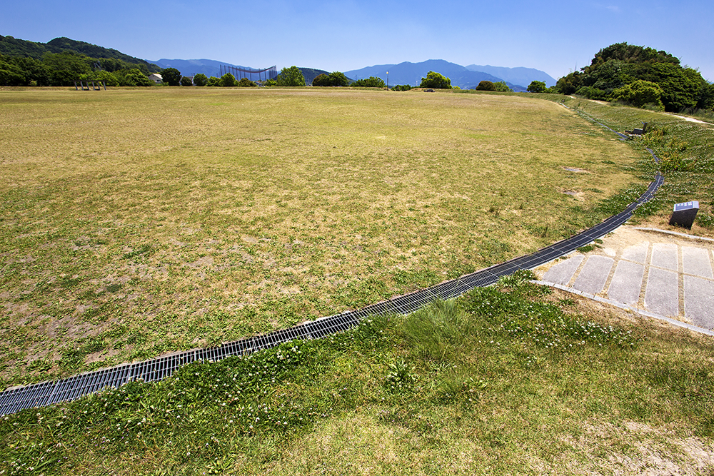 芝生広場